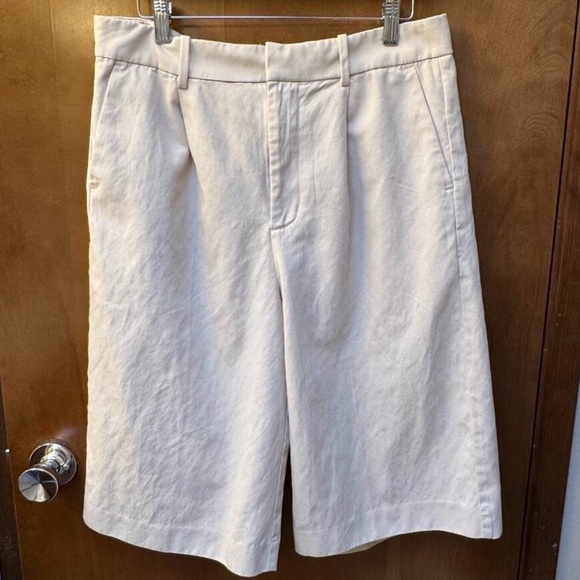 Pants - Madewell slouchy beige Cream Knee-Length Shorts